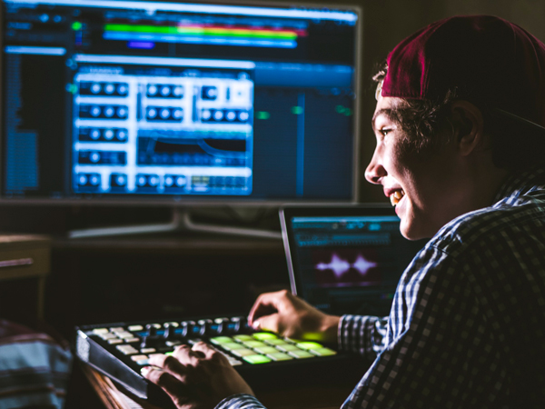 iStock-1012245974-B-Gifted-600px